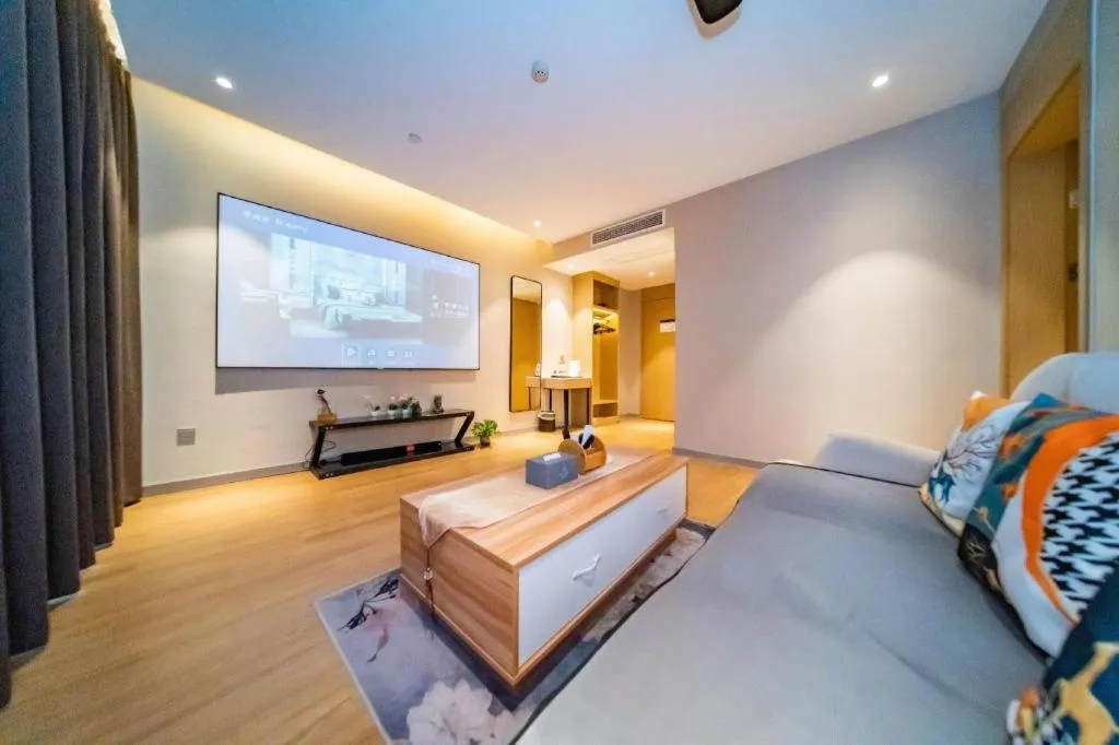 Magnotel Tongxiang Shimao Center