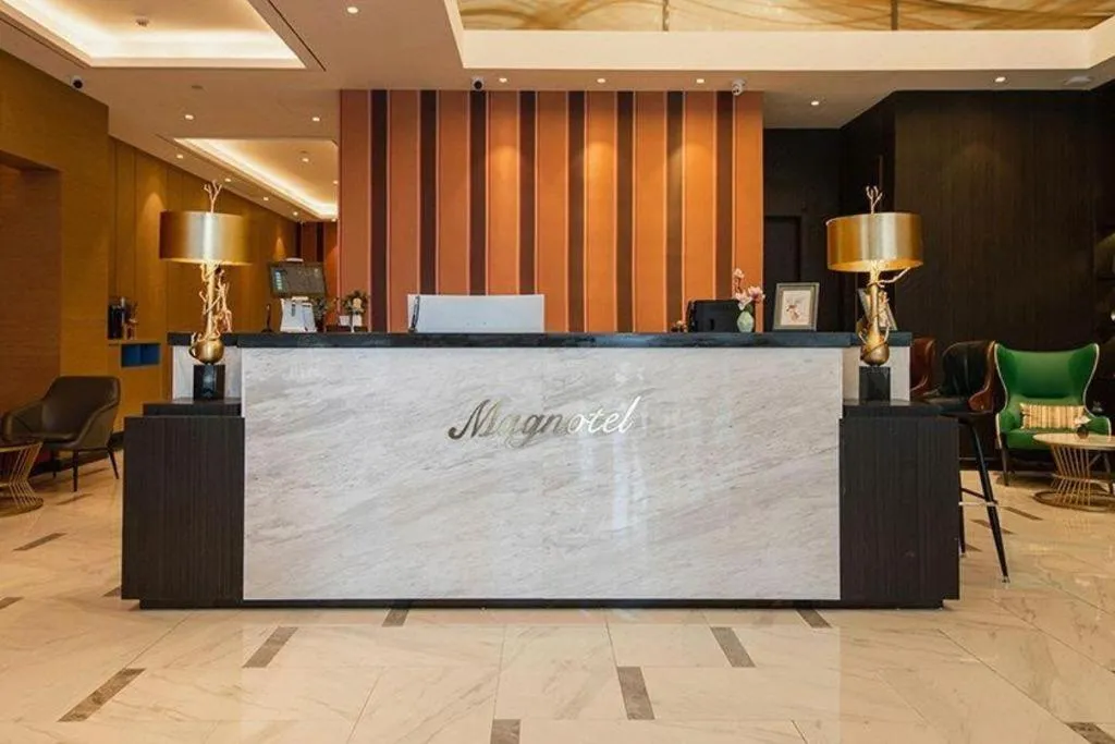 Magnotel Tongxiang Shimao Center