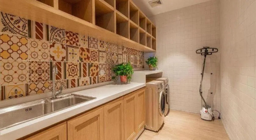 Magnotel Tongxiang Shimao Center