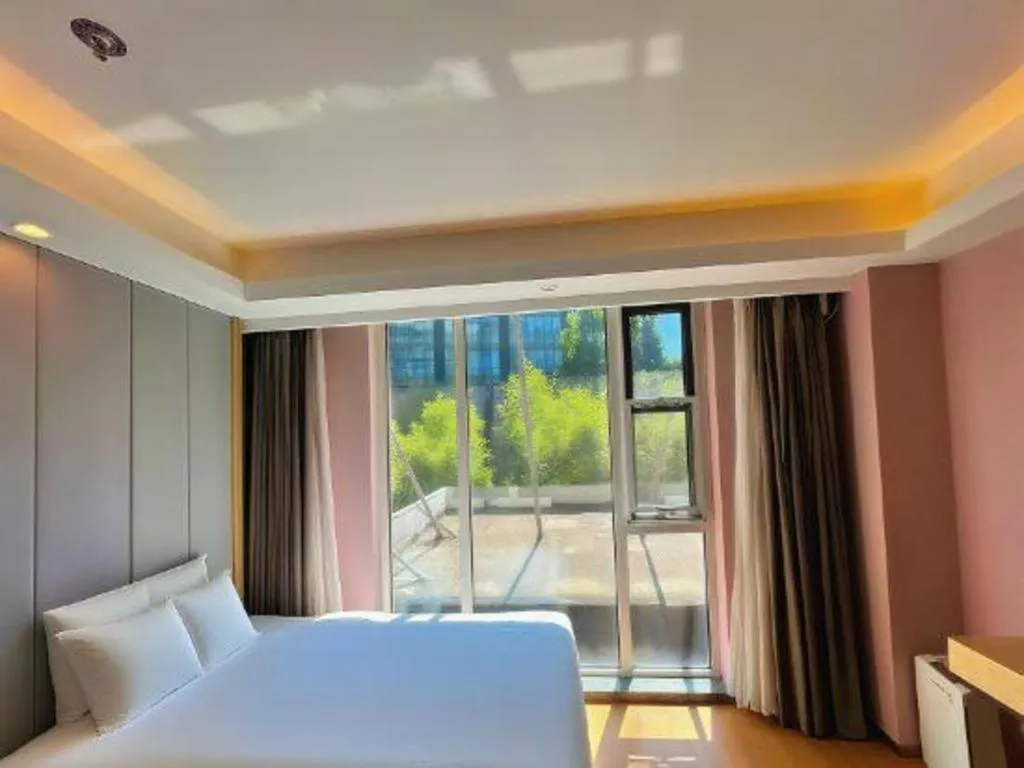 Bed in Lavande Hotel Beijing Fangshan Changyang Metro Station