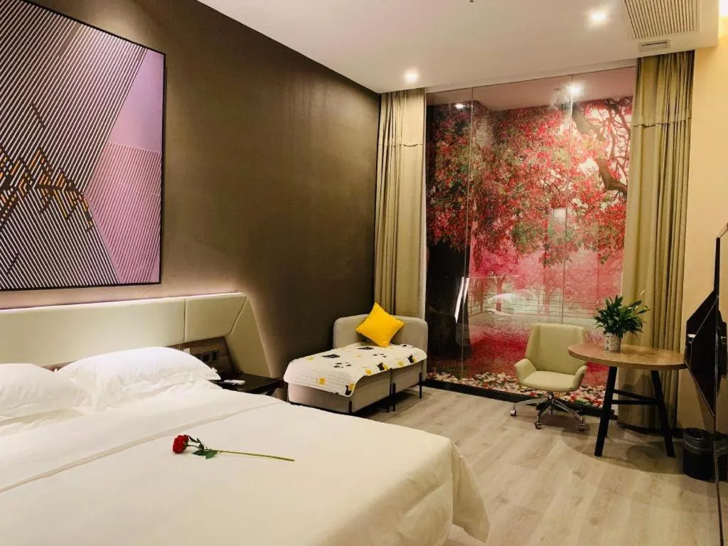 Bed in IU Hotels· Wuhan Jianghan Road Metro Station