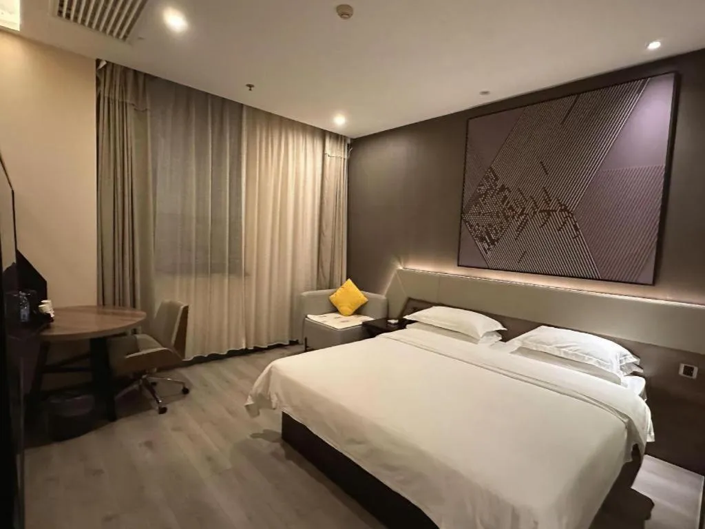 Bed in IU Hotels· Wuhan Jianghan Road Metro Station