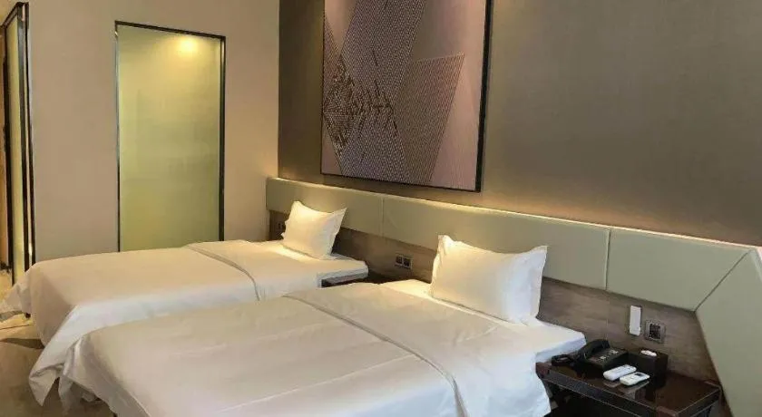 Bed in IU Hotels· Wuhan Jianghan Road Metro Station