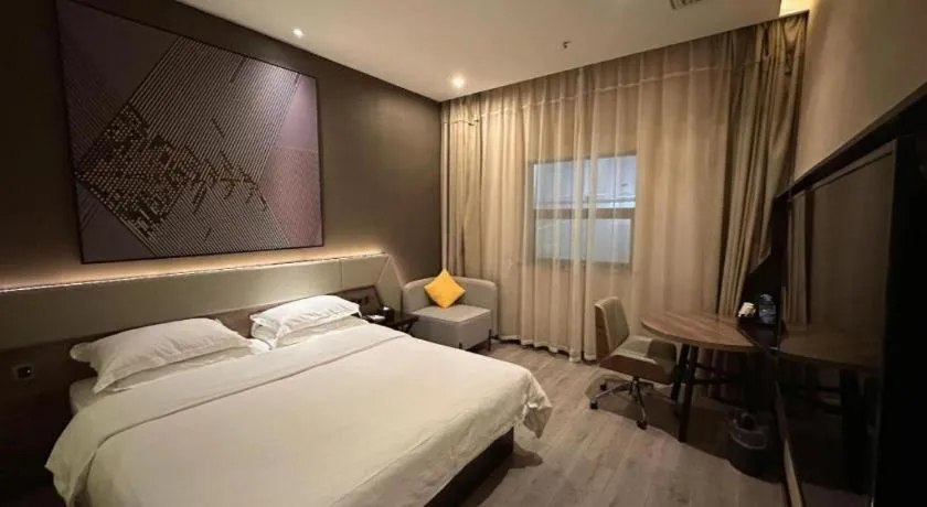 Bed in IU Hotels· Wuhan Jianghan Road Metro Station