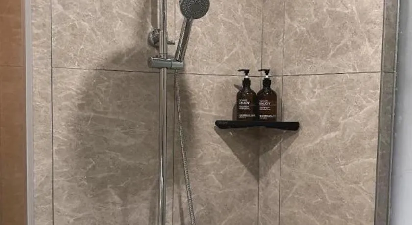 IU Hotels· Wuhan Jianghan Road Metro Station