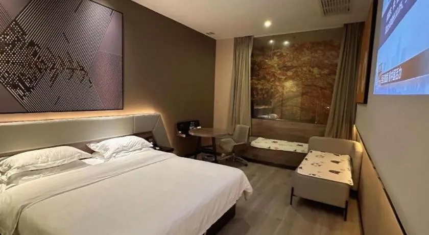 Bed in IU Hotels· Wuhan Jianghan Road Metro Station