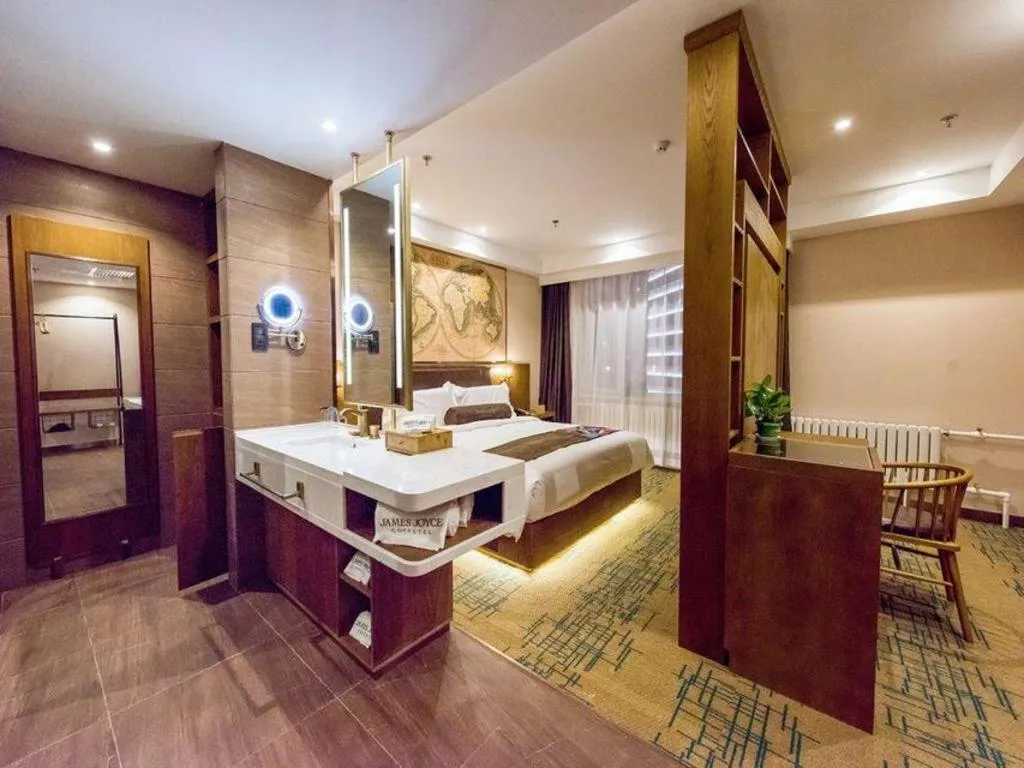 Bed in James Joyce Coffetel Changchun People's Square