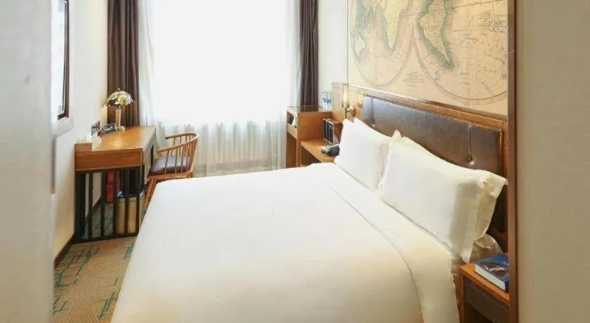 Bed in James Joyce Coffetel Changchun People's Square