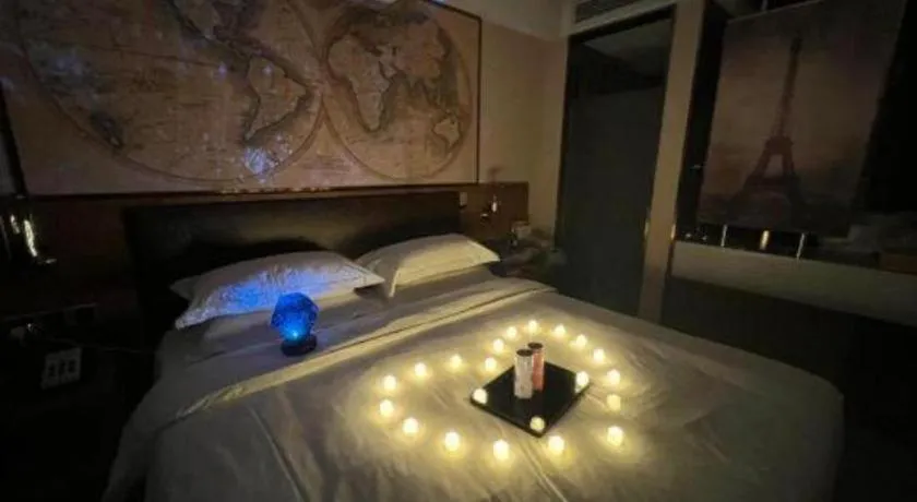 Bed in James Joyce Coffetel Changchun People's Square