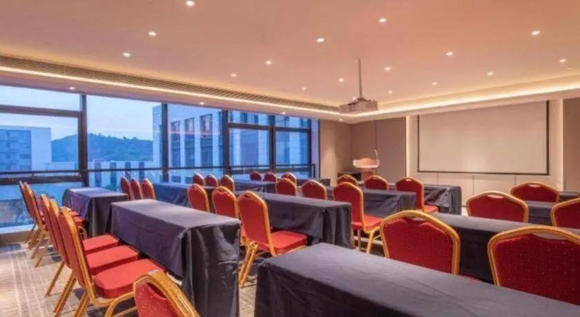 Zhejiang Cloud Mountain Deefly Hotel