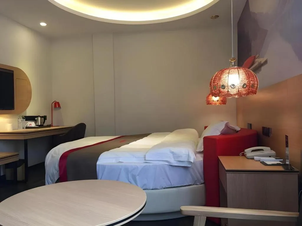 Bed in Thank Inn Hotel Hubei Huanggang Hong'an County Hong'an No.1 Middle School