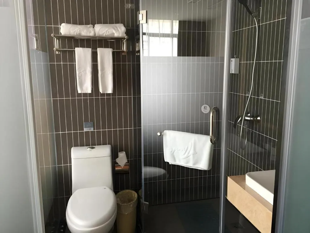 Thank Inn Hotel Hubei Huanggang Hong'an County Hong'an No.1 Middle School