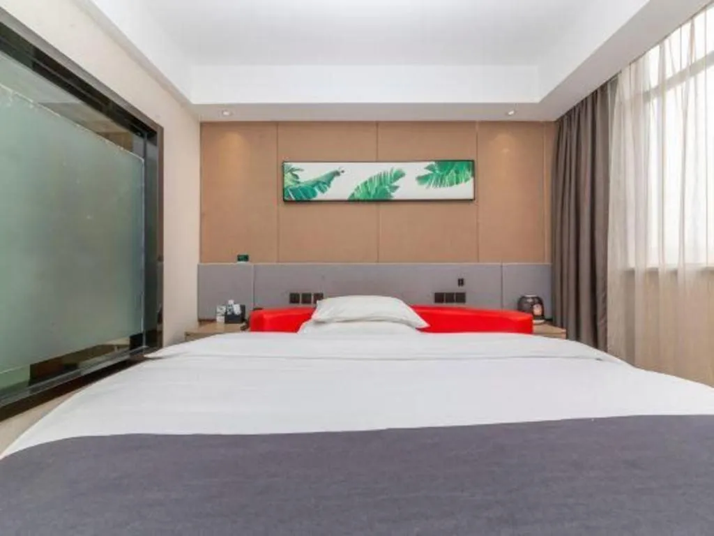 Bed in UP and IN Hotel Jiangxi Nanchang City Nanchang County Liantang Zhong Avenue Huarunwanjia