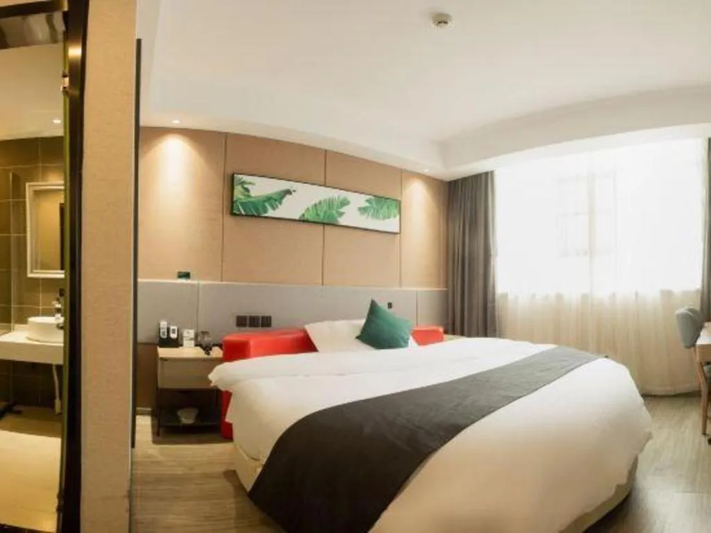 Bed in UP and IN Hotel Jiangxi Nanchang City Nanchang County Liantang Zhong Avenue Huarunwanjia