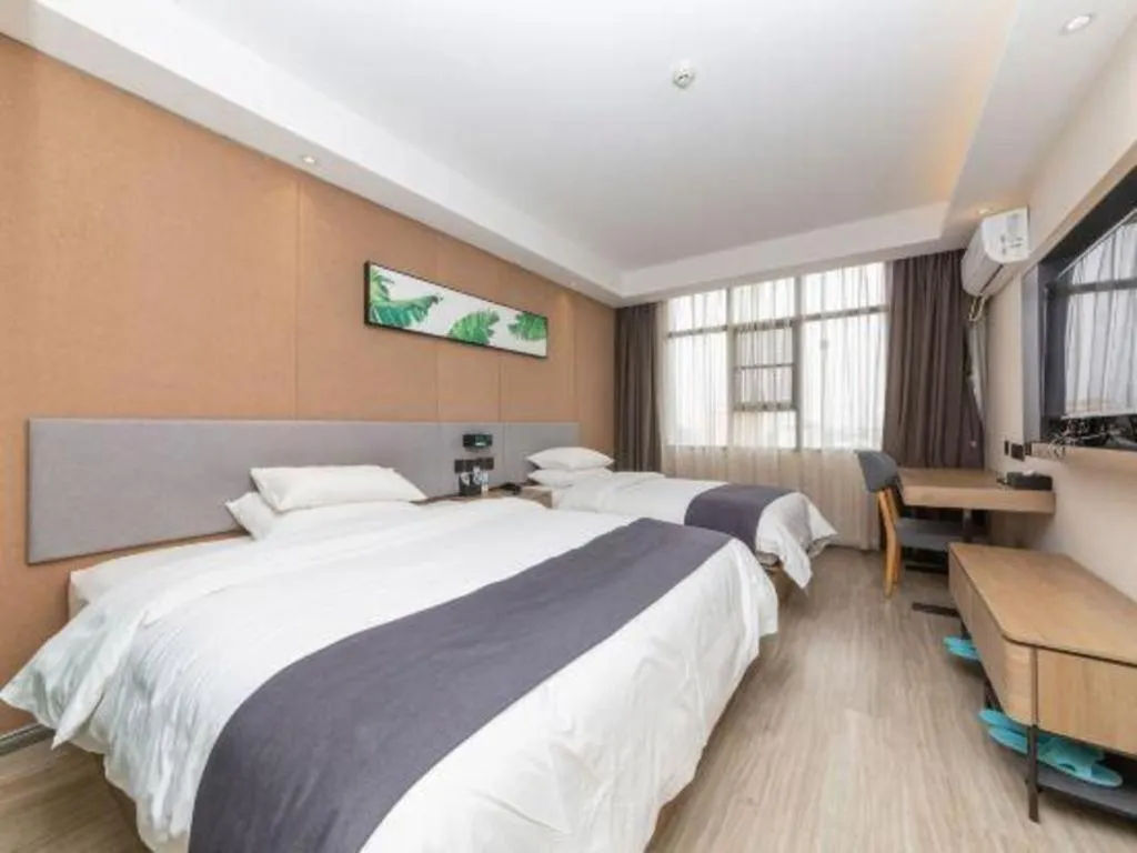 Bed in UP and IN Hotel Jiangxi Nanchang City Nanchang County Liantang Zhong Avenue Huarunwanjia