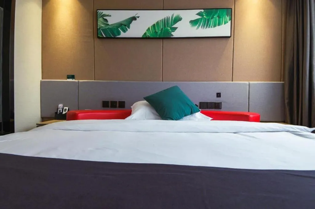 Bed in UP and IN Hotel Jiangxi Nanchang City Nanchang County Liantang Zhong Avenue Huarunwanjia