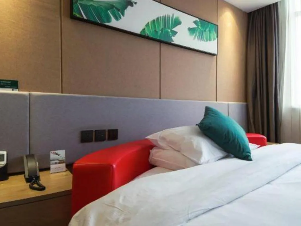 Bed in UP and IN Hotel Jiangxi Nanchang City Nanchang County Liantang Zhong Avenue Huarunwanjia