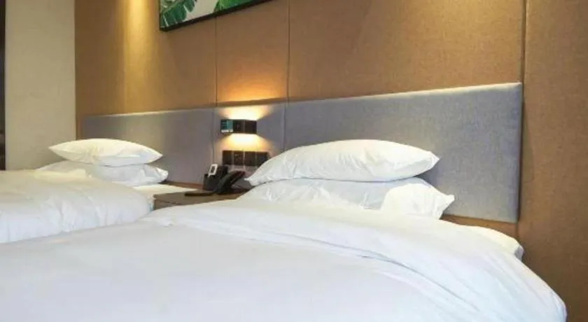 Bed in UP and IN Hotel Jiangxi Nanchang City Nanchang County Liantang Zhong Avenue Huarunwanjia