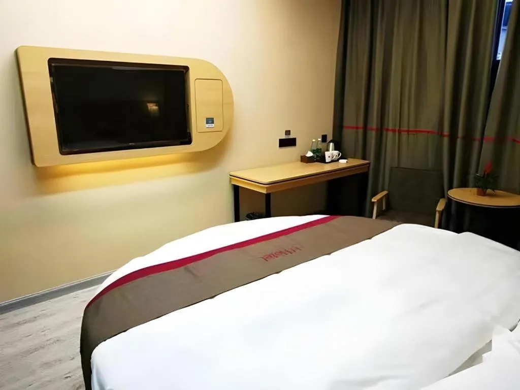 Bed in Thank Inn Hotel Sichuan Nanchong Gaoping District Longmen