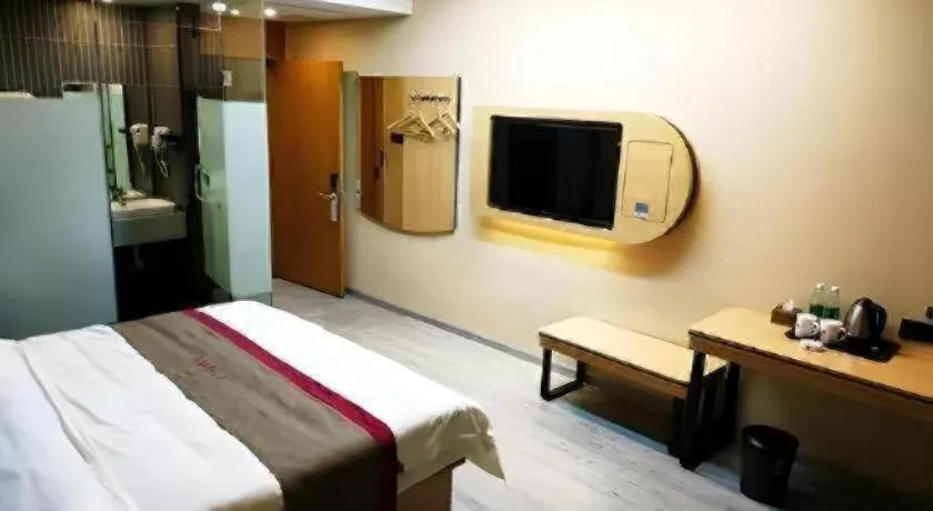 Bed in Thank Inn Hotel Sichuan Nanchong Gaoping District Longmen