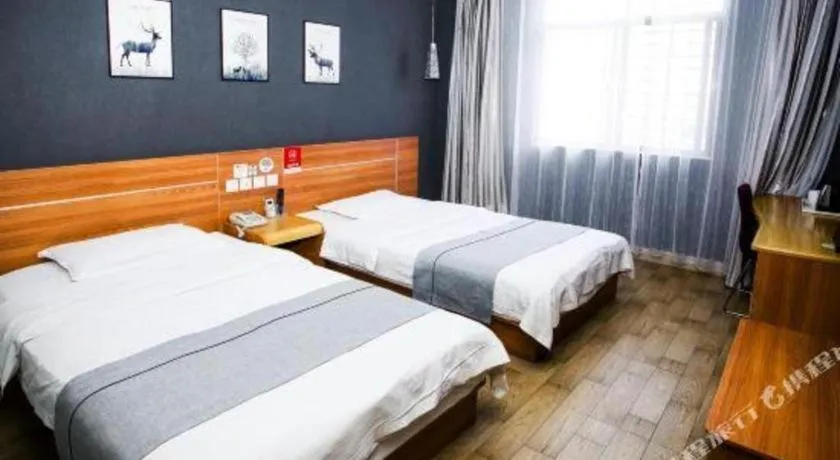 Bed in Thank Inn Hotel Hainan Sanya Sanya Bay Seascape Branch