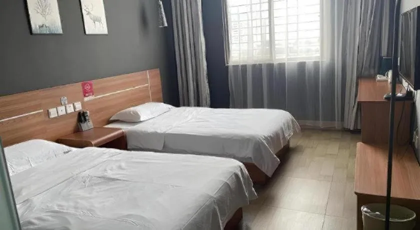 Bed in Thank Inn Hotel Hainan Sanya Sanya Bay Seascape Branch