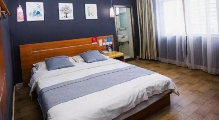 Bed in Thank Inn Hotel Hainan Sanya Sanya Bay Seascape Branch