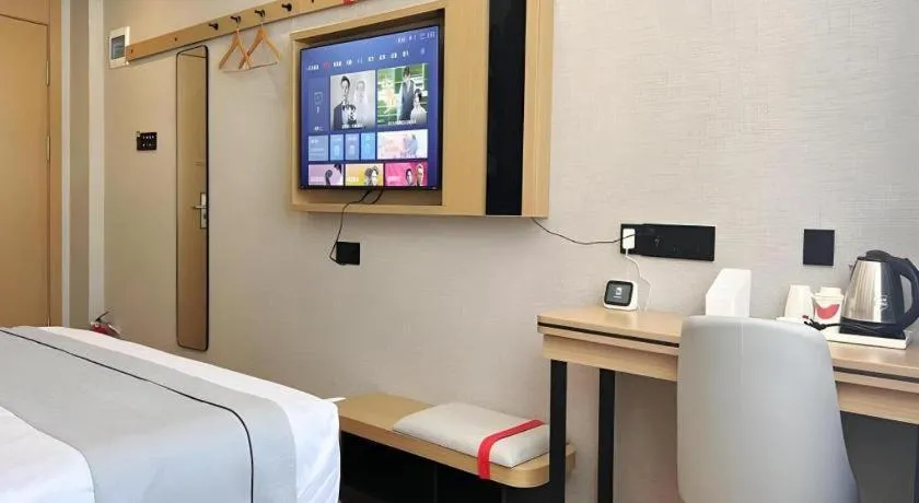 Bed in Thank Inn Hotel Hainan Sanya Sanya Bay Seascape Branch