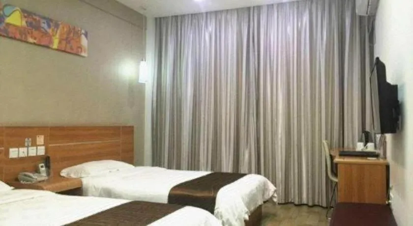 Bed in Thank Inn Hotel Hainan Sanya Sanya Bay Seascape Branch