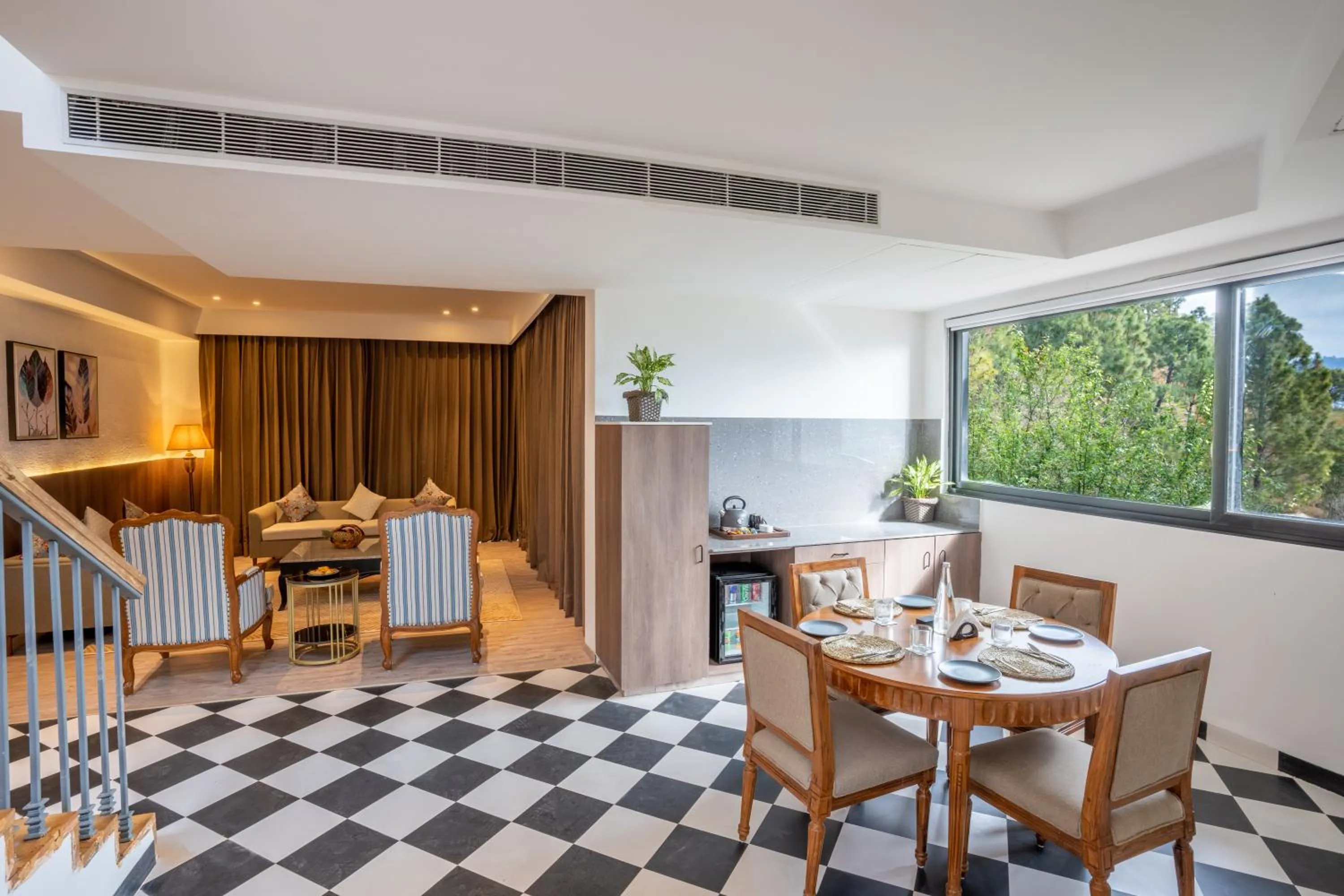 Living room in Velmore Kasauli Operated by Royal Orchid Hotel Ltd.