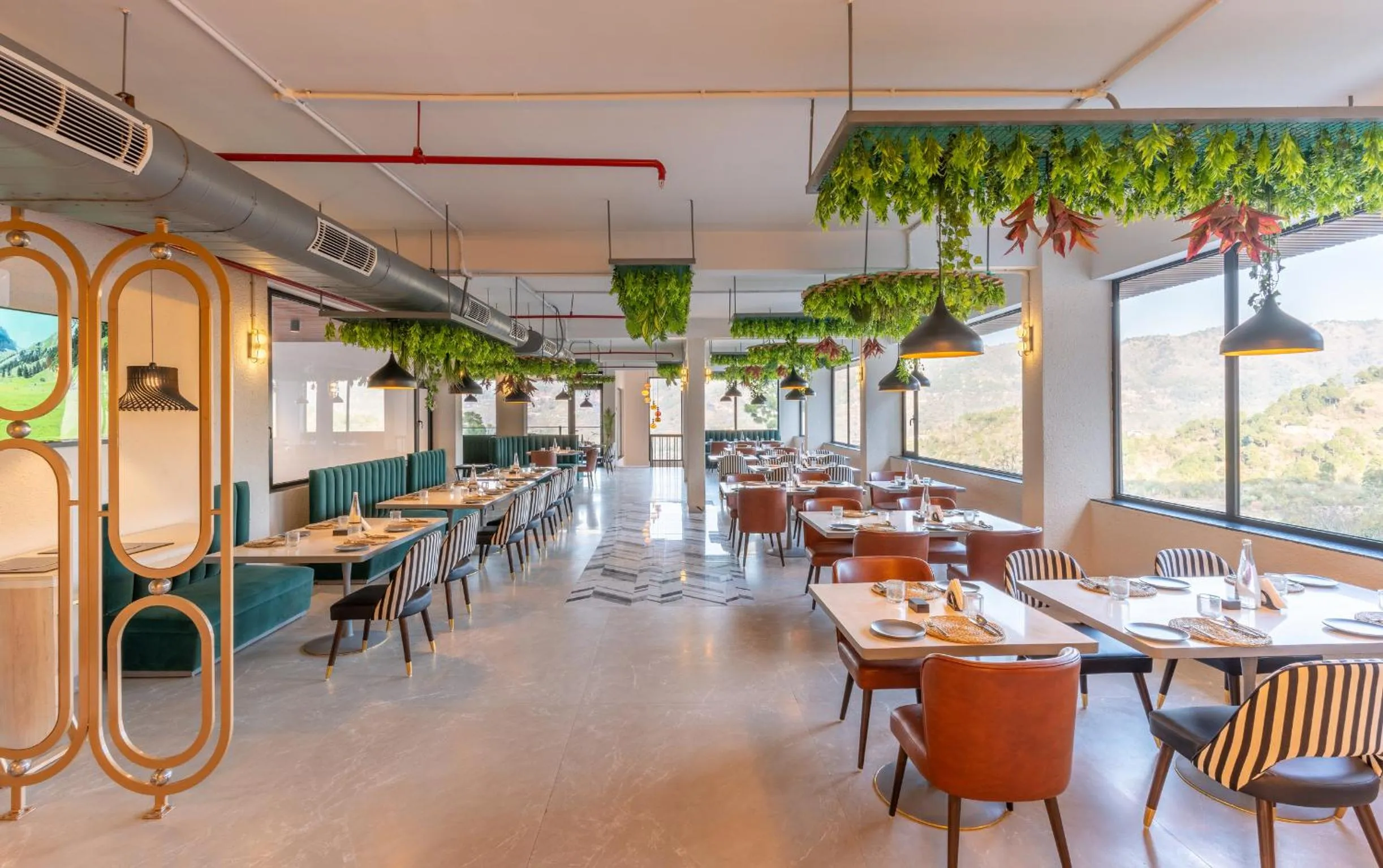 Restaurant/places to eat in Velmore Kasauli Operated by Royal Orchid Hotel Ltd.