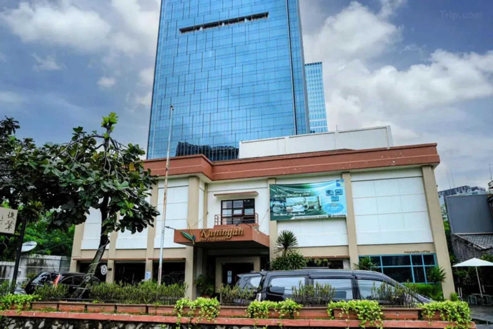 Property building in Stay 'd Kuningan
