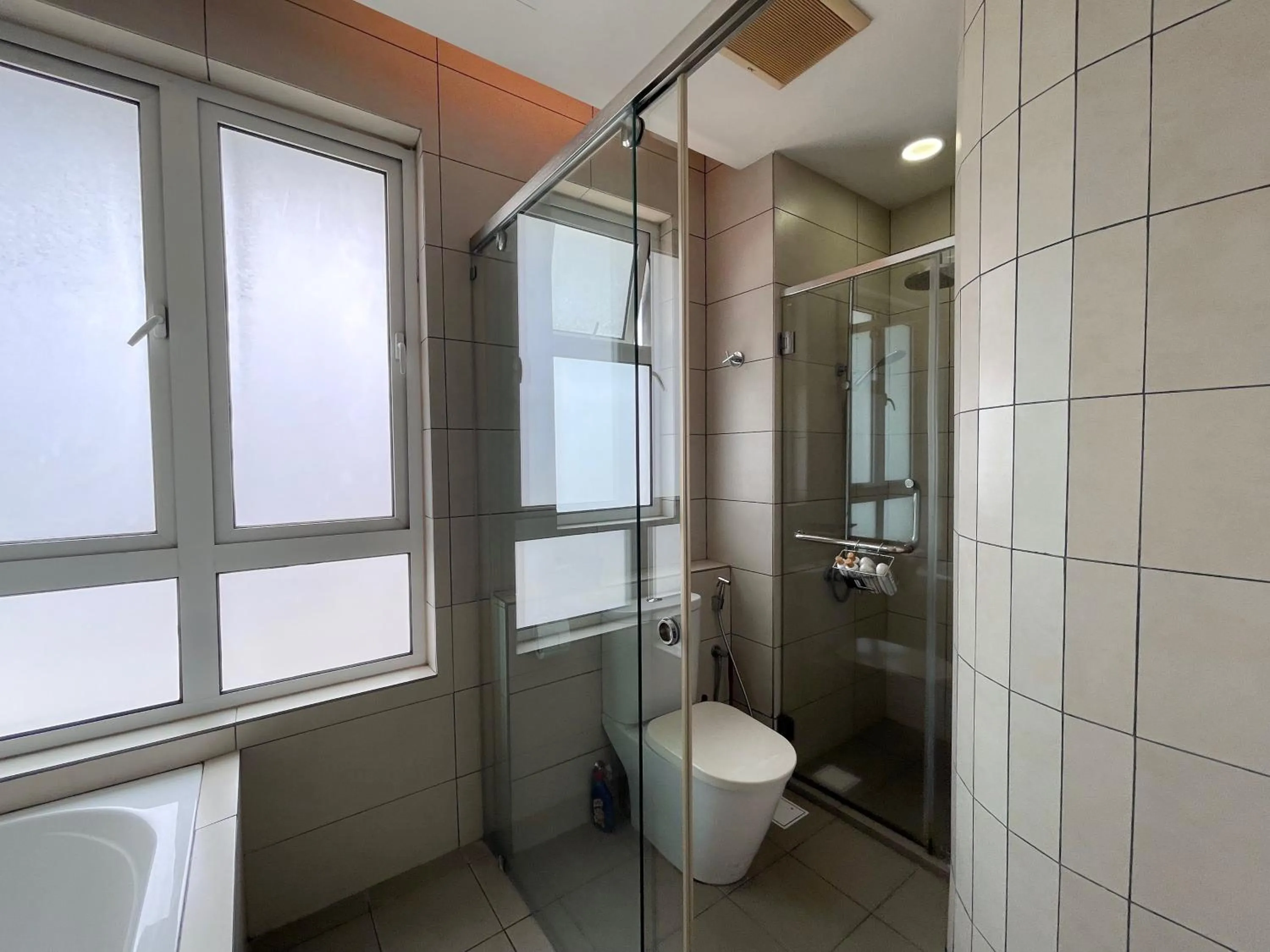 Shower in The Octagon Suites at Ipoh City Centre, 6 pax