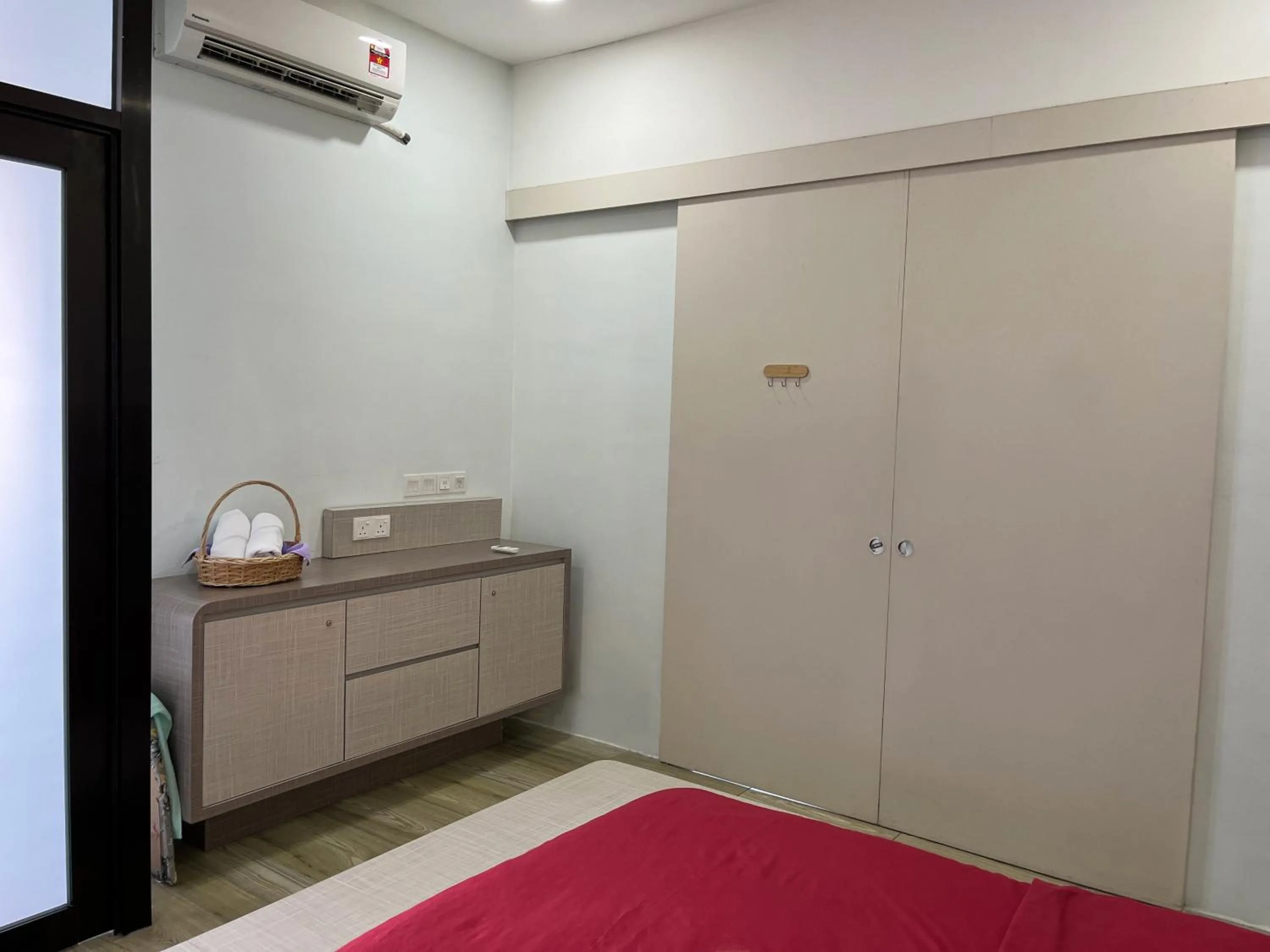 Photo of the whole room in The Octagon Suites at Ipoh City Centre, 6 pax