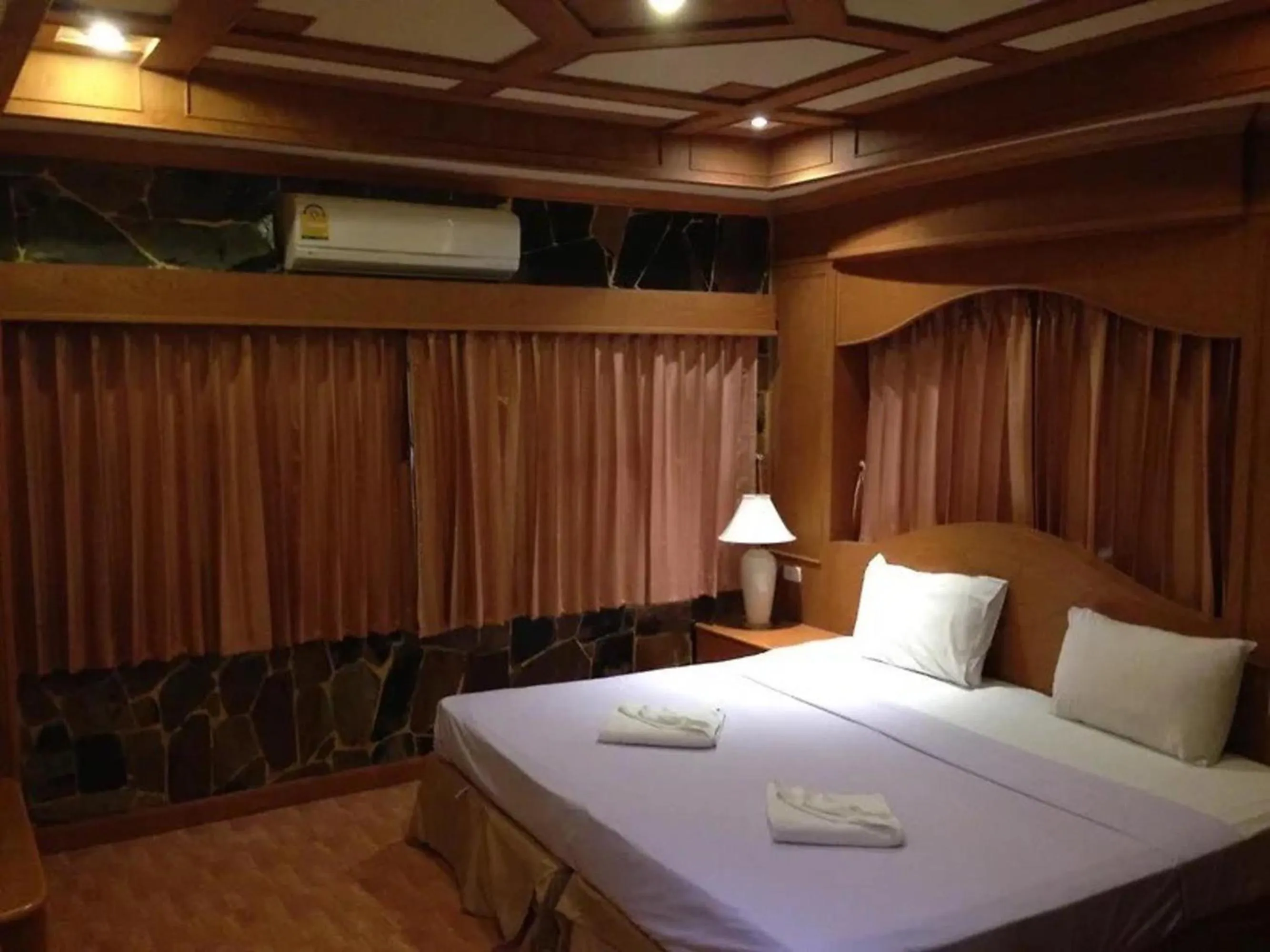 Bedroom in Rock Shore Patong