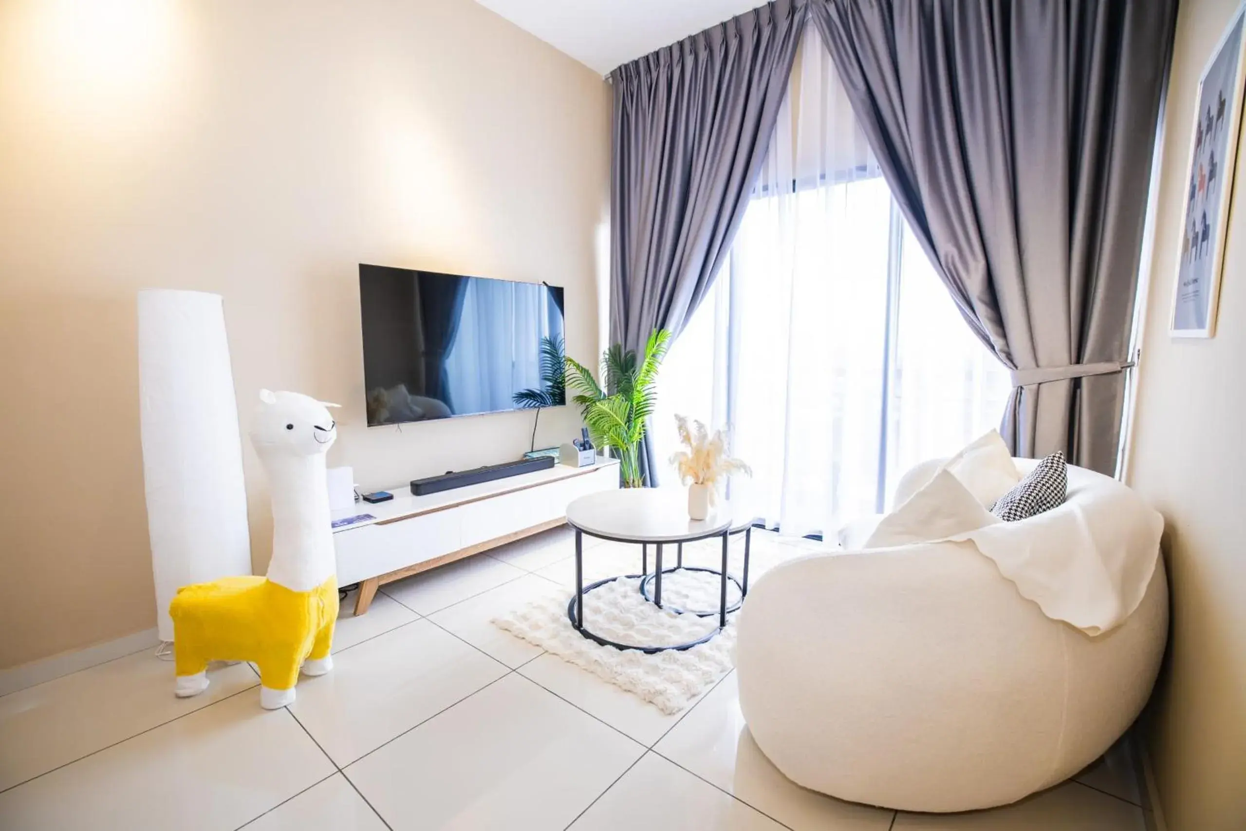 Superior Apartment with Balcony in Ipoh Horizon Skypool Town Suites 4-11pax by IWH Suites Superior Apartment with Balcony in Ipoh Horizon Skypool Town Suites 4-11pax by IWH Suites