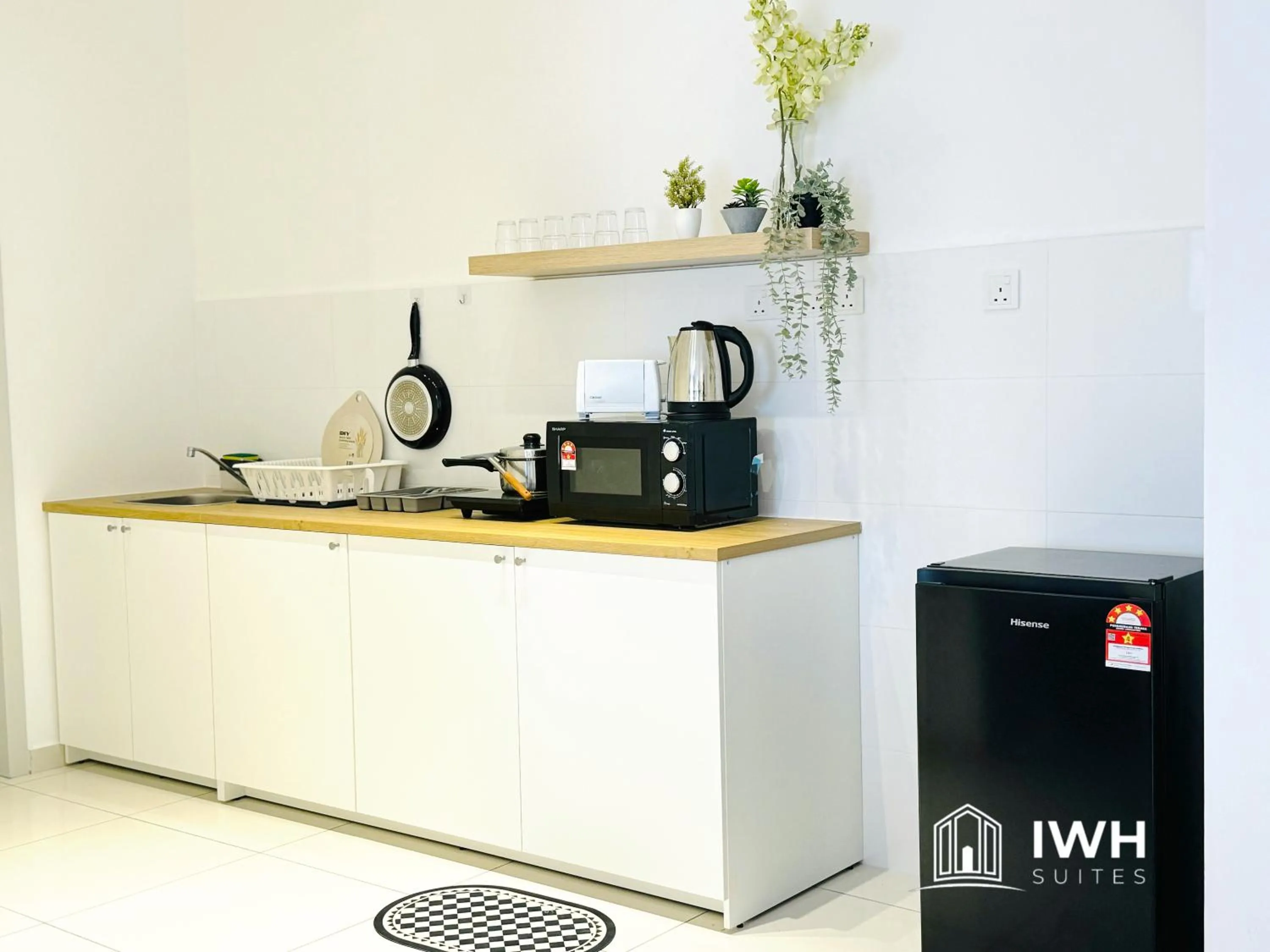 Coffee/tea facilities in Ipoh Horizon Skypool Town Suites 4-11pax by IWH Suites