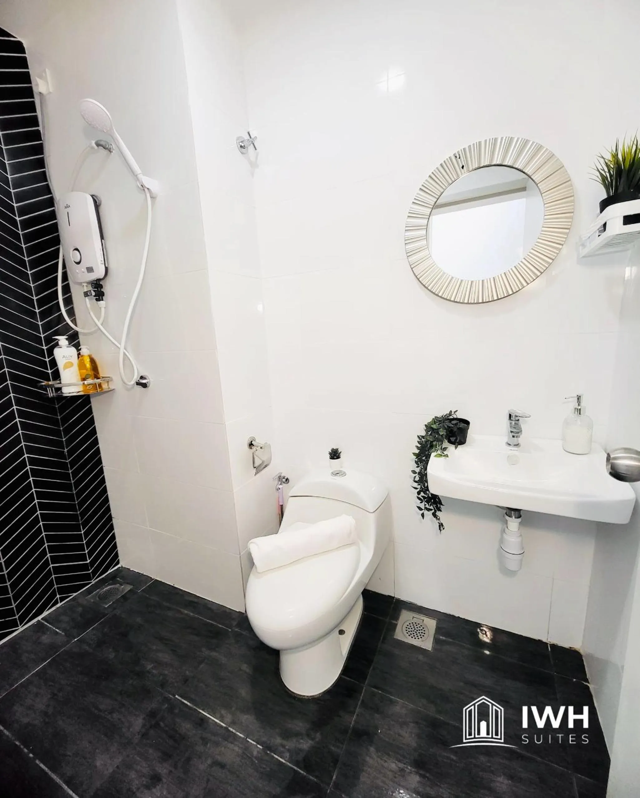 Shower in Ipoh Horizon Skypool Town Suites 4-11pax by IWH Suites