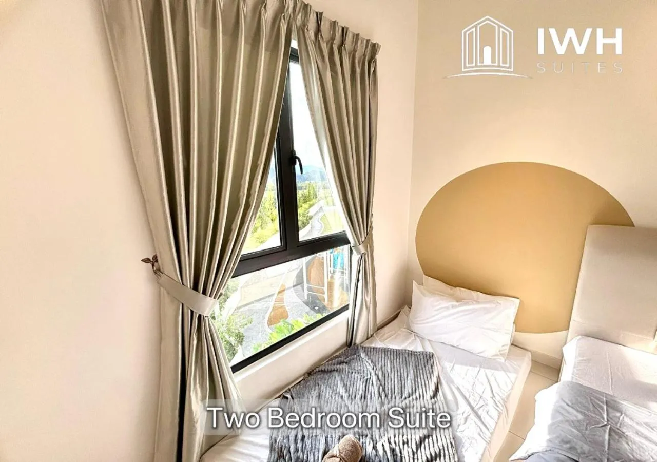 Photo of the whole room, Bed in Ipoh Horizon Skypool Town Suites 4-11pax by IWH Suites