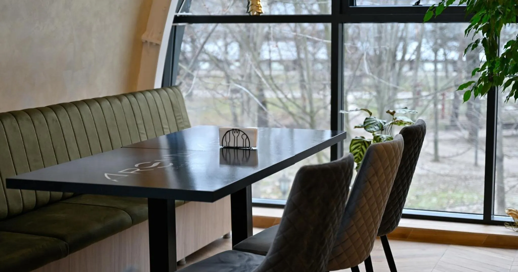 Restaurant/places to eat in Casa EMA Pensiune & SPA