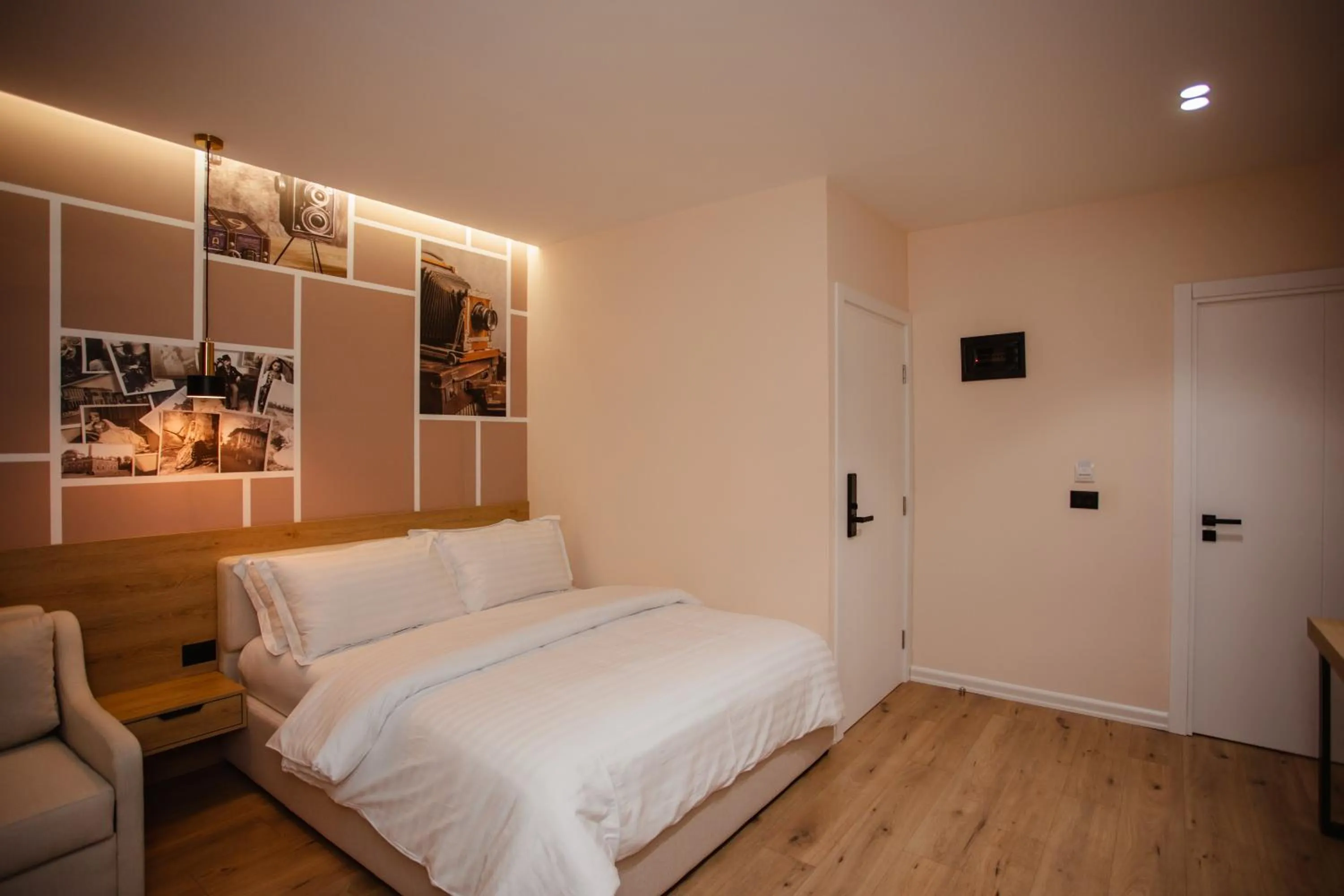 Bed in Oro Inn Hotel