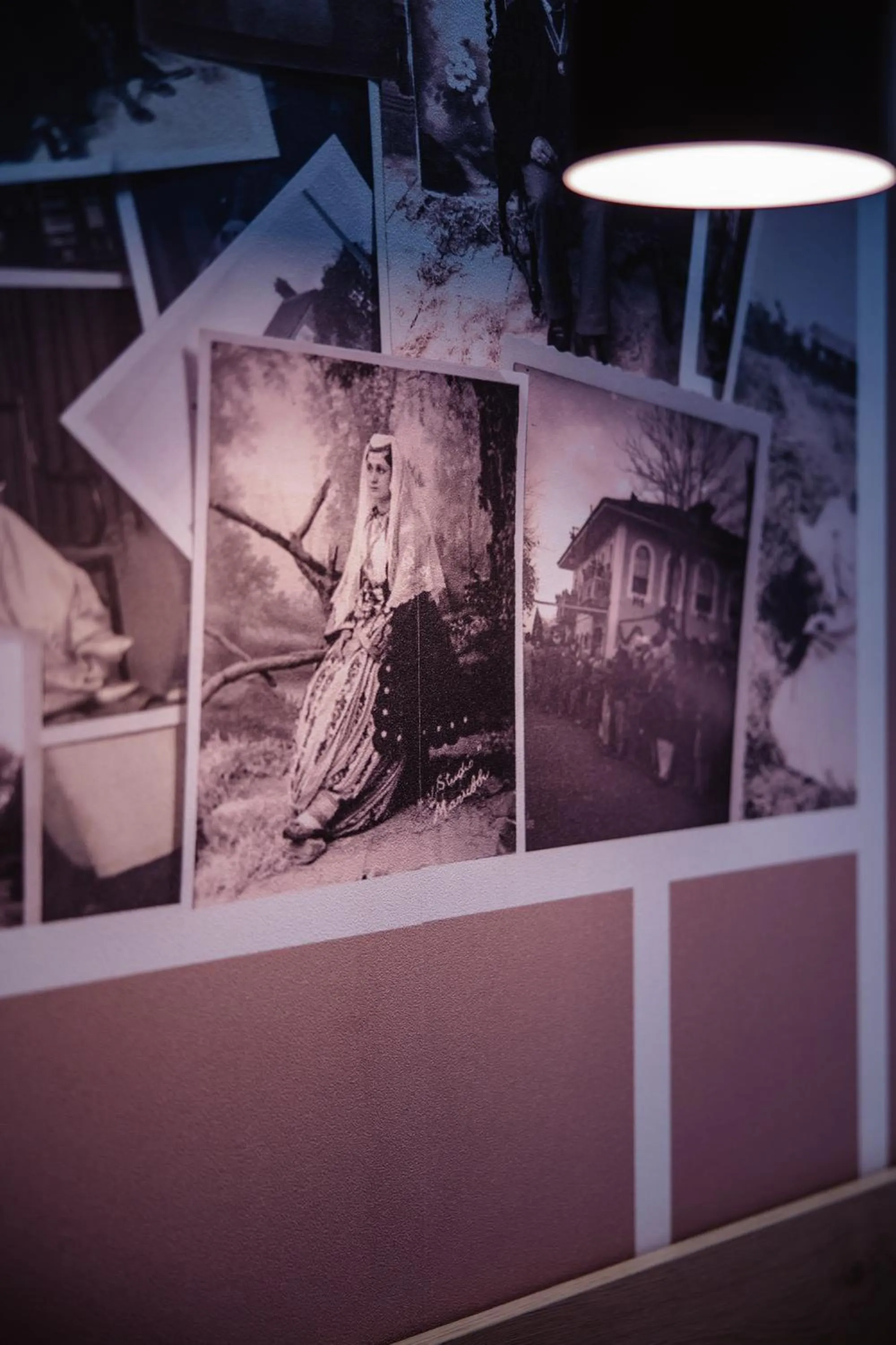 Decorative detail in Oro Inn Hotel