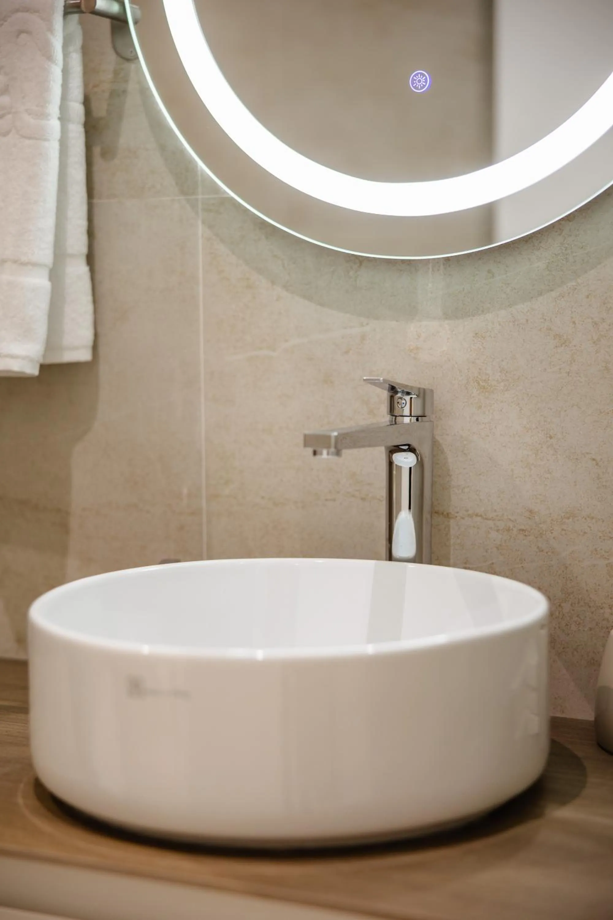 Bathroom in Oro Inn Hotel