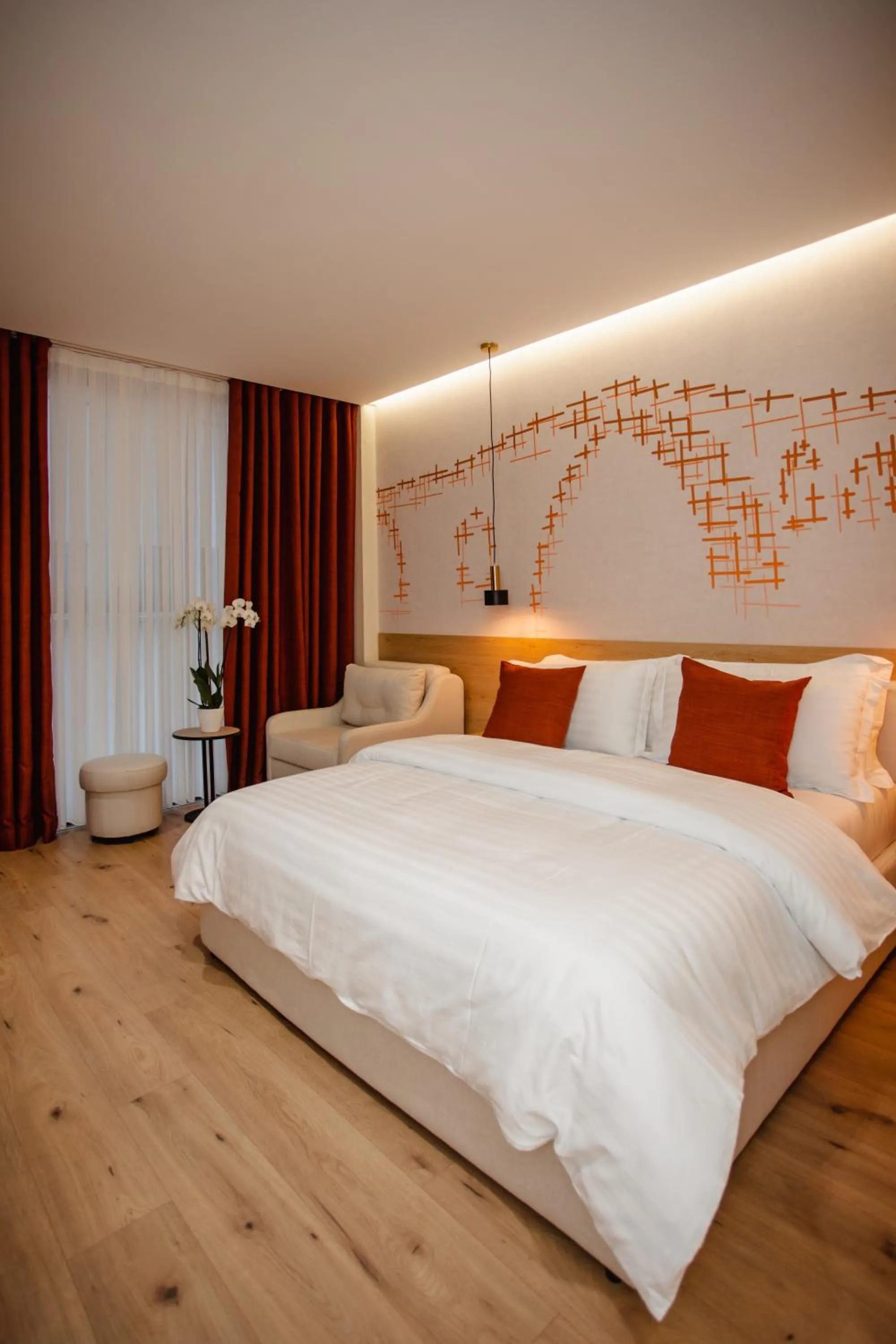 Bed in Oro Inn Hotel