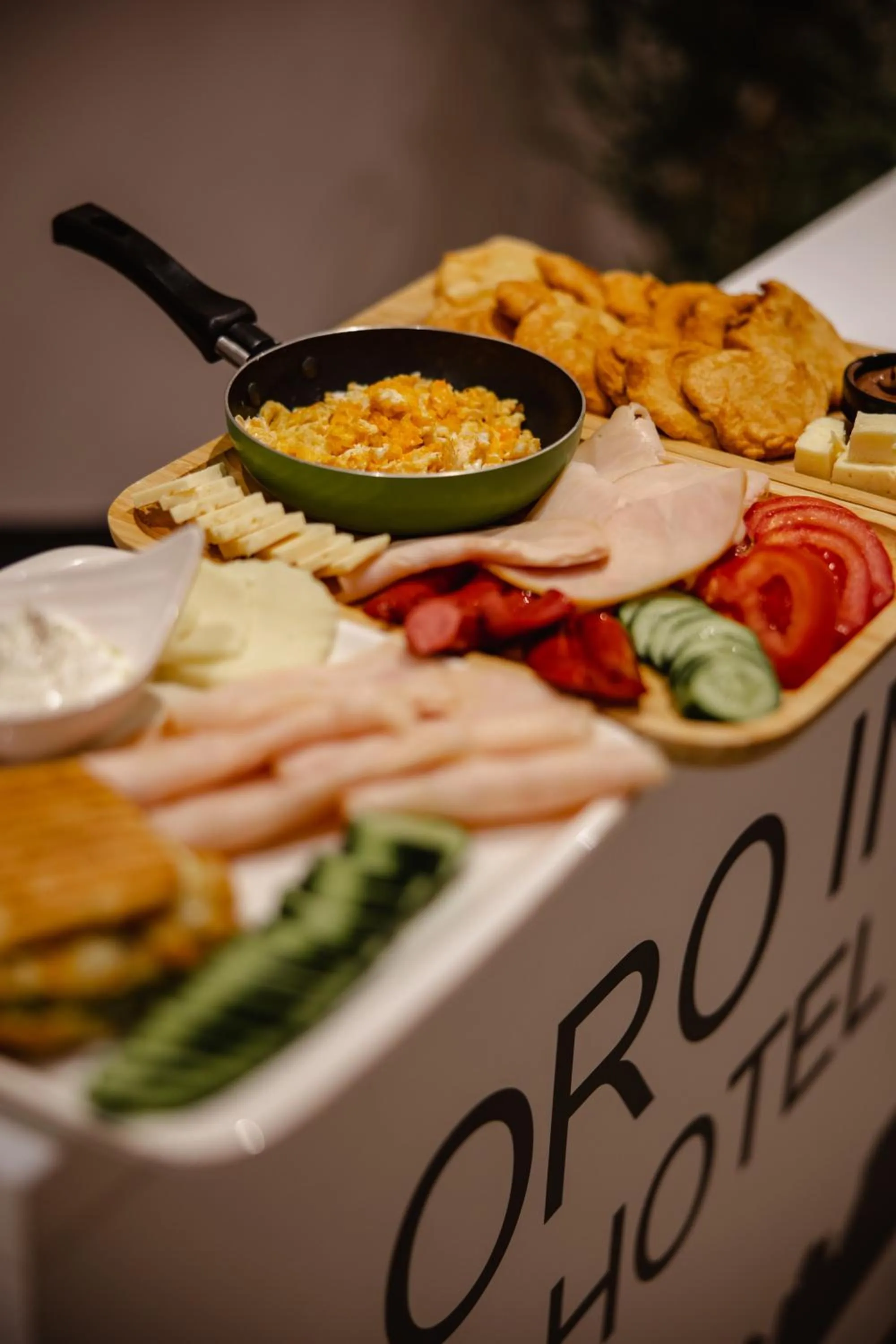 Food and drinks in Oro Inn Hotel