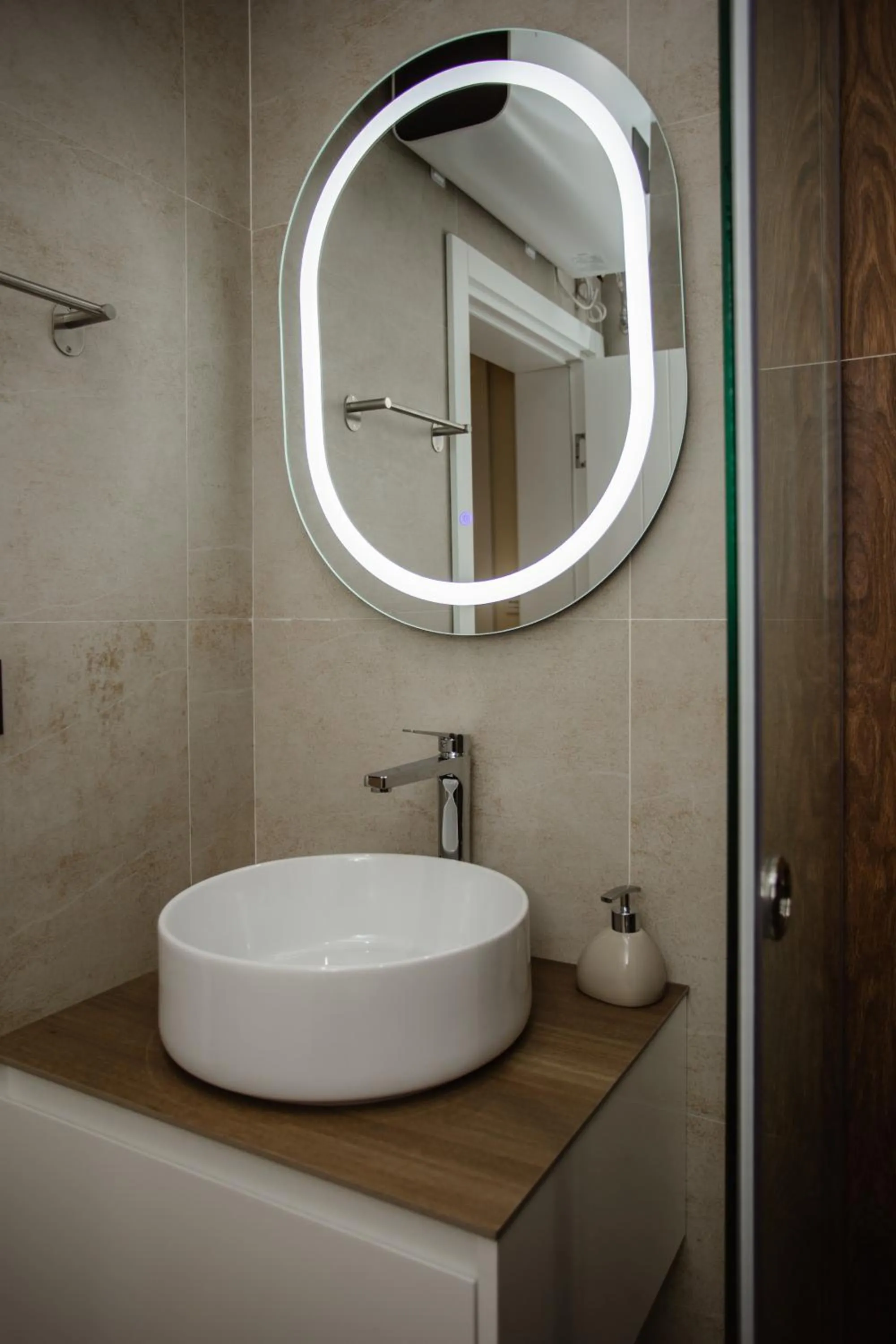 Bathroom in Oro Inn Hotel