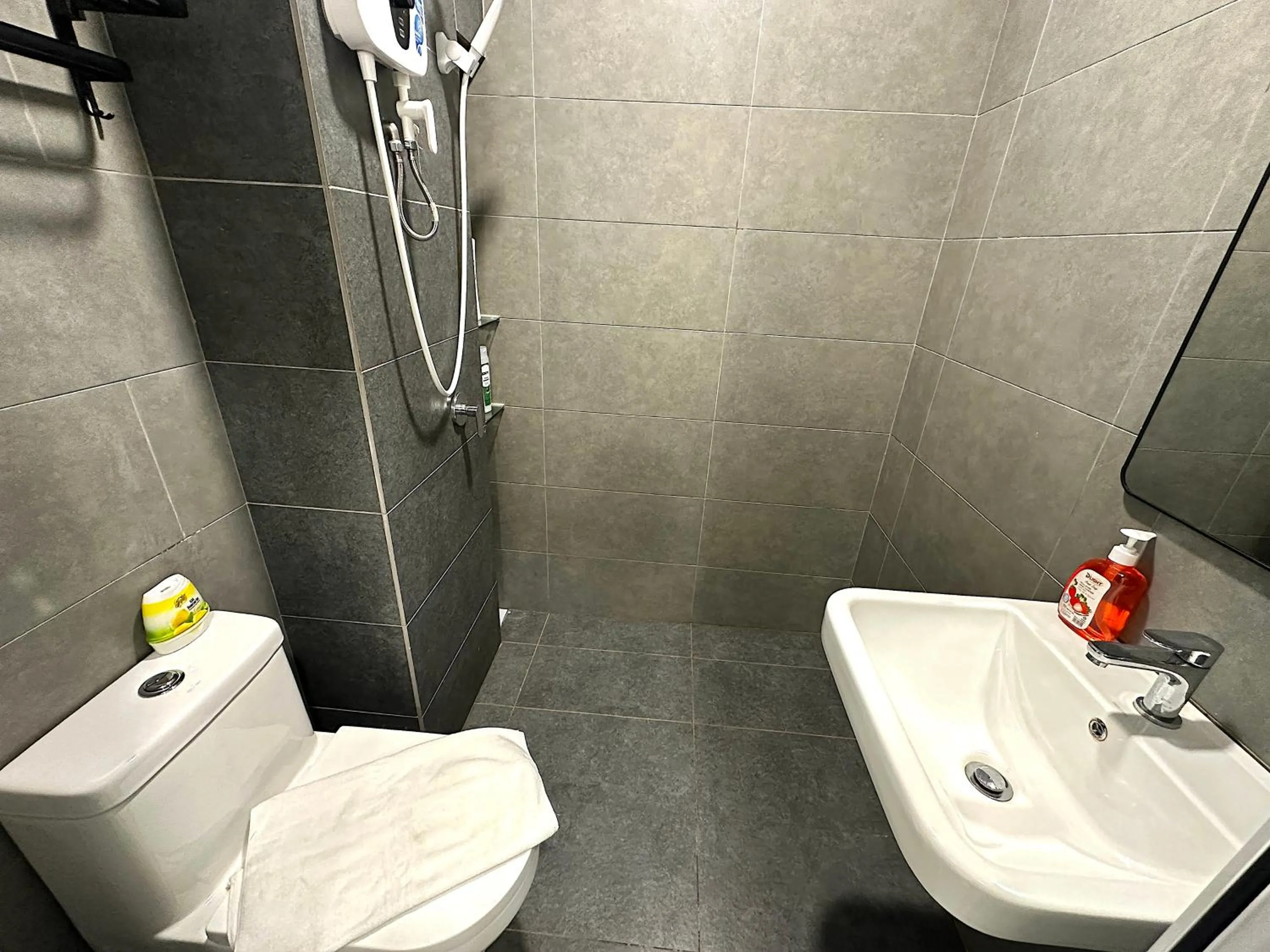 Toilet in Neu Suites By Serenity Homes Near Gleneagles, KLCC & LRT