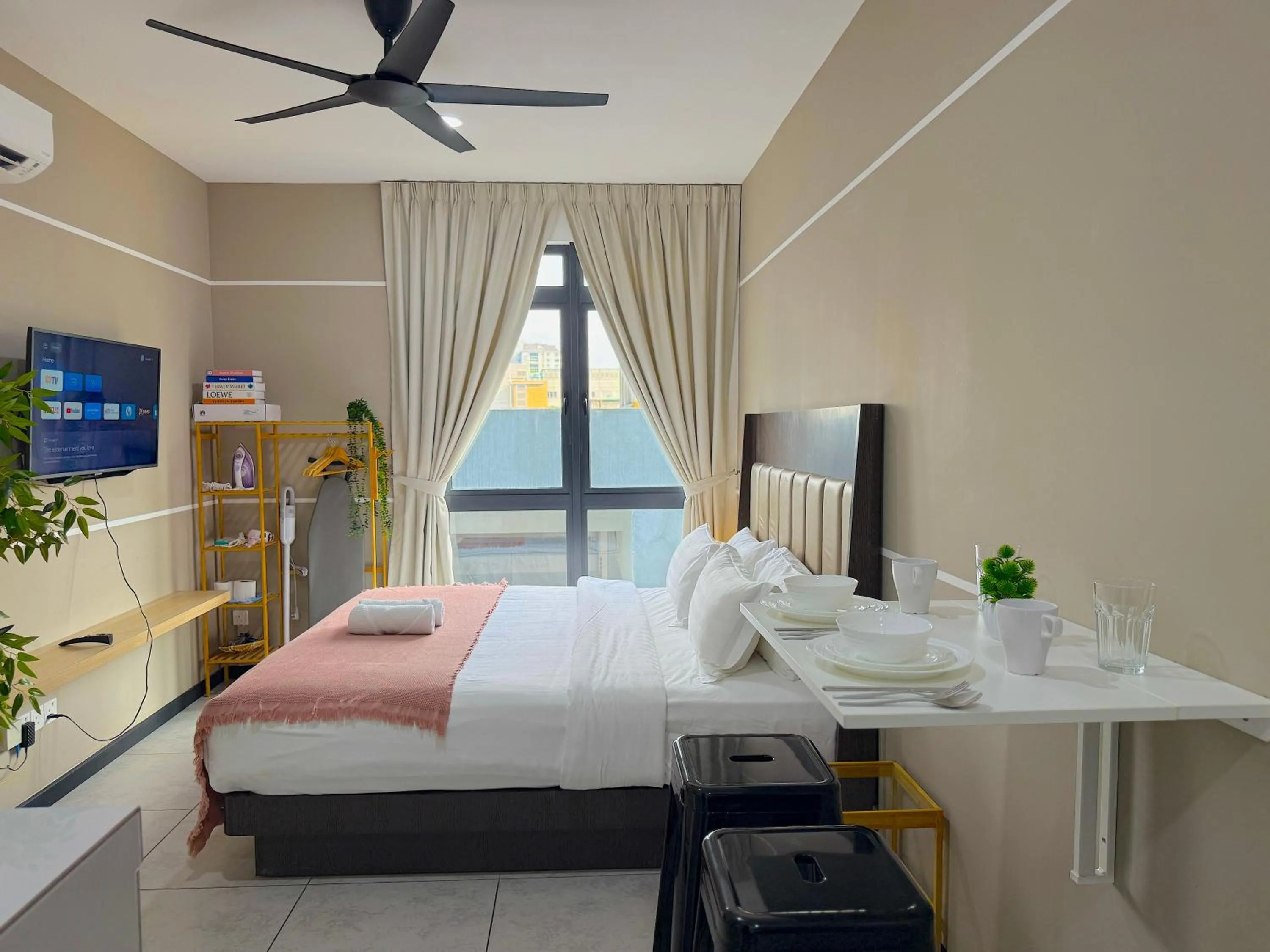 Bed in Neu Suites By Serenity Homes Near Gleneagles, KLCC & LRT