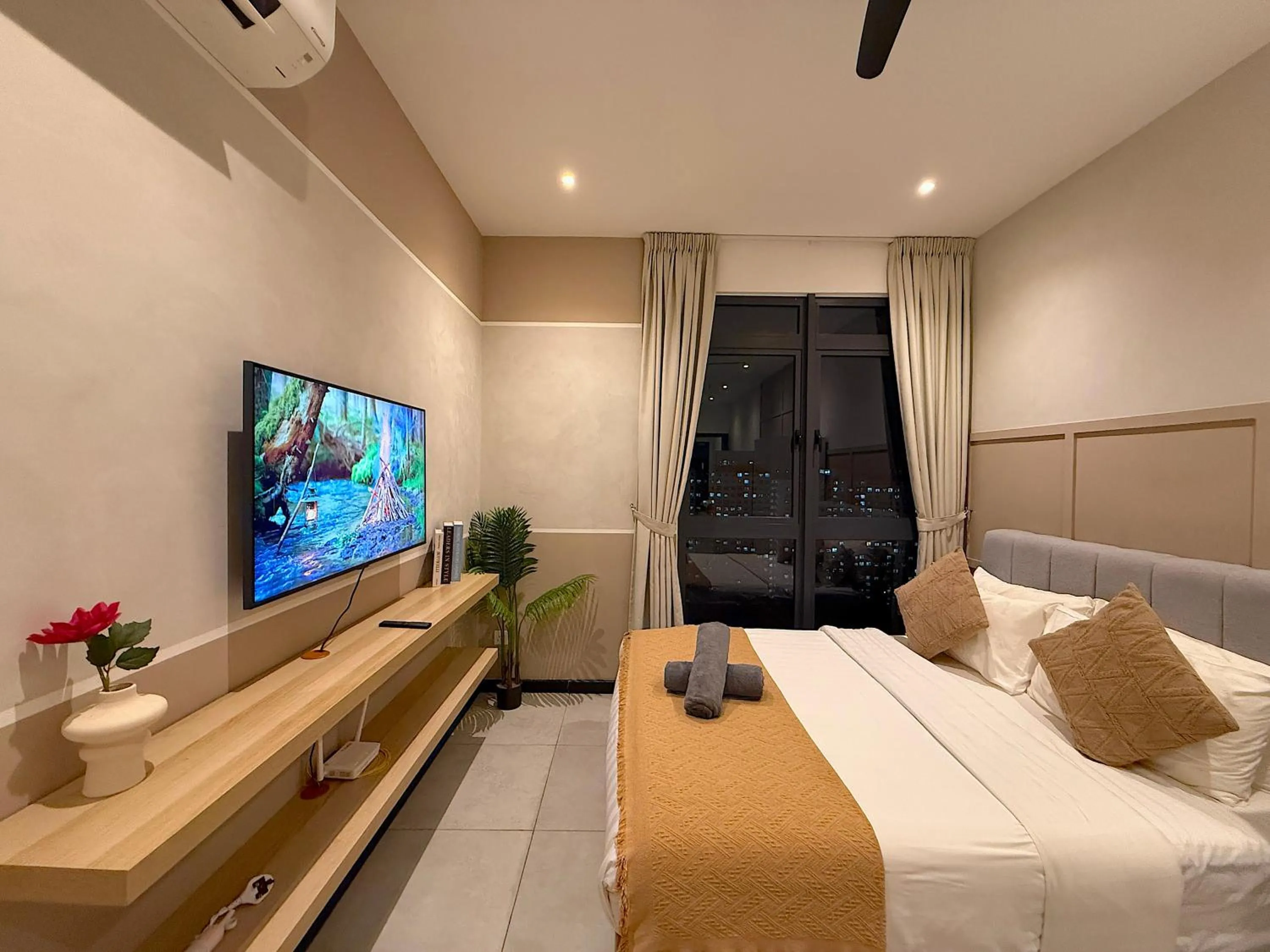 Bed in Neu Suites By Serenity Homes Near Gleneagles, KLCC & LRT