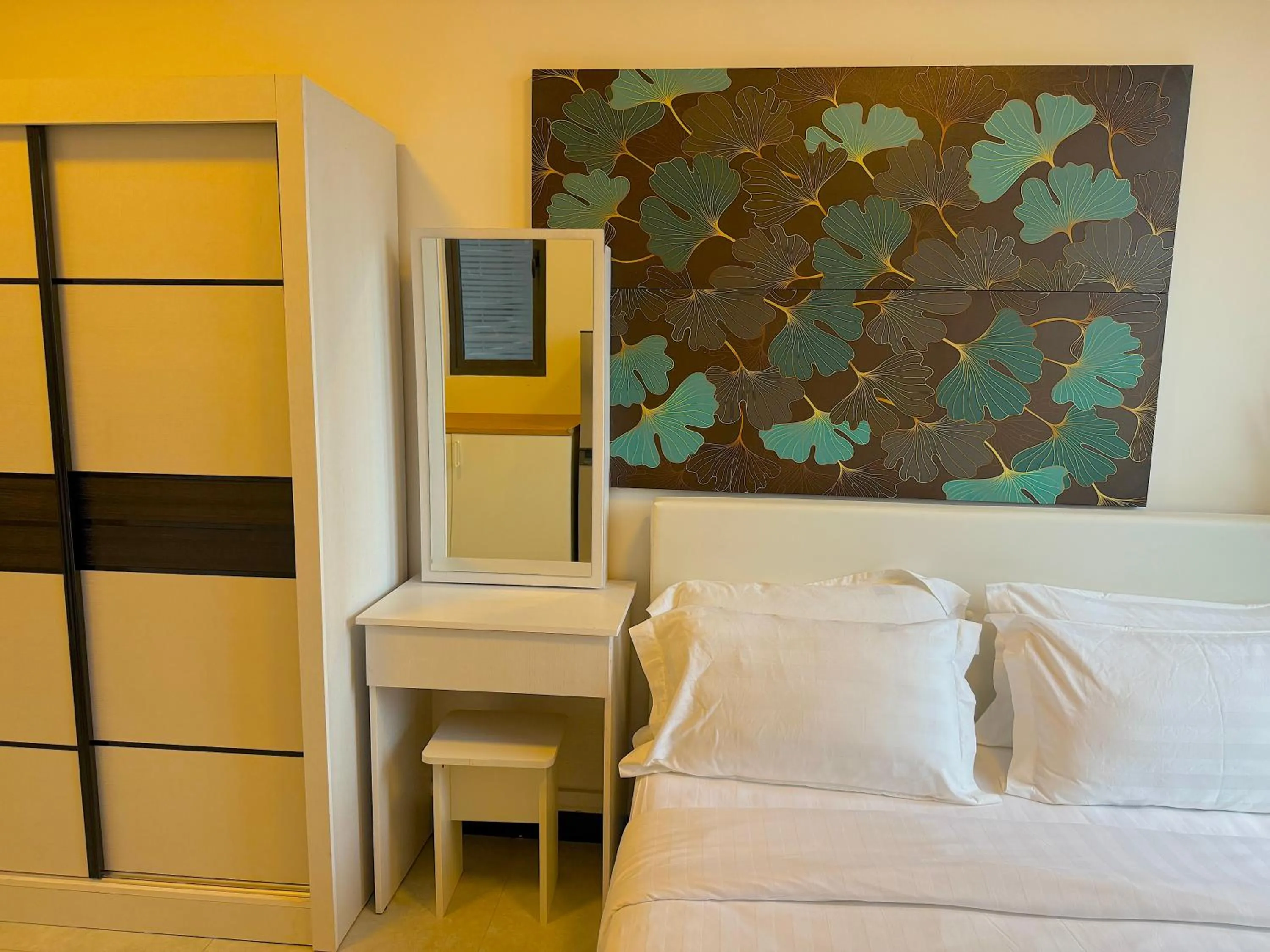 Bed in Neu Suites By Serenity Homes Near Gleneagles, KLCC & LRT